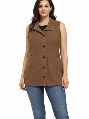 Sleeveless Button-Front Utility Vest in Brown